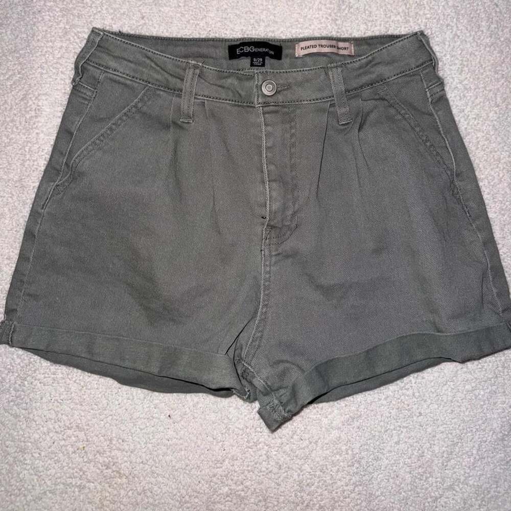 BCBGeneration Pleated Trouser Shorts Size 9/29 Gray Olive Cuffed